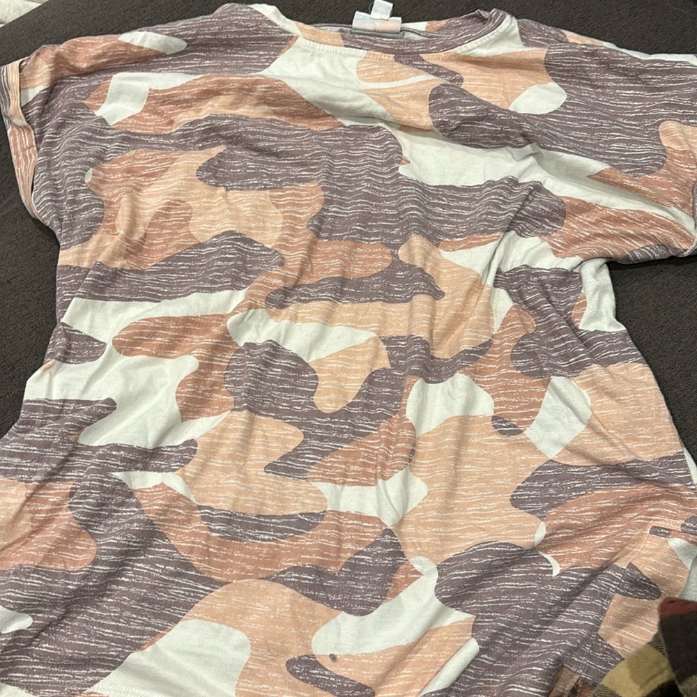 Lula roe shirt